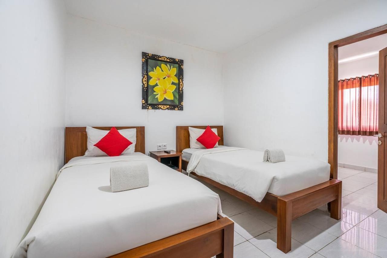 Ganandra Stay Denpasar Esterno foto